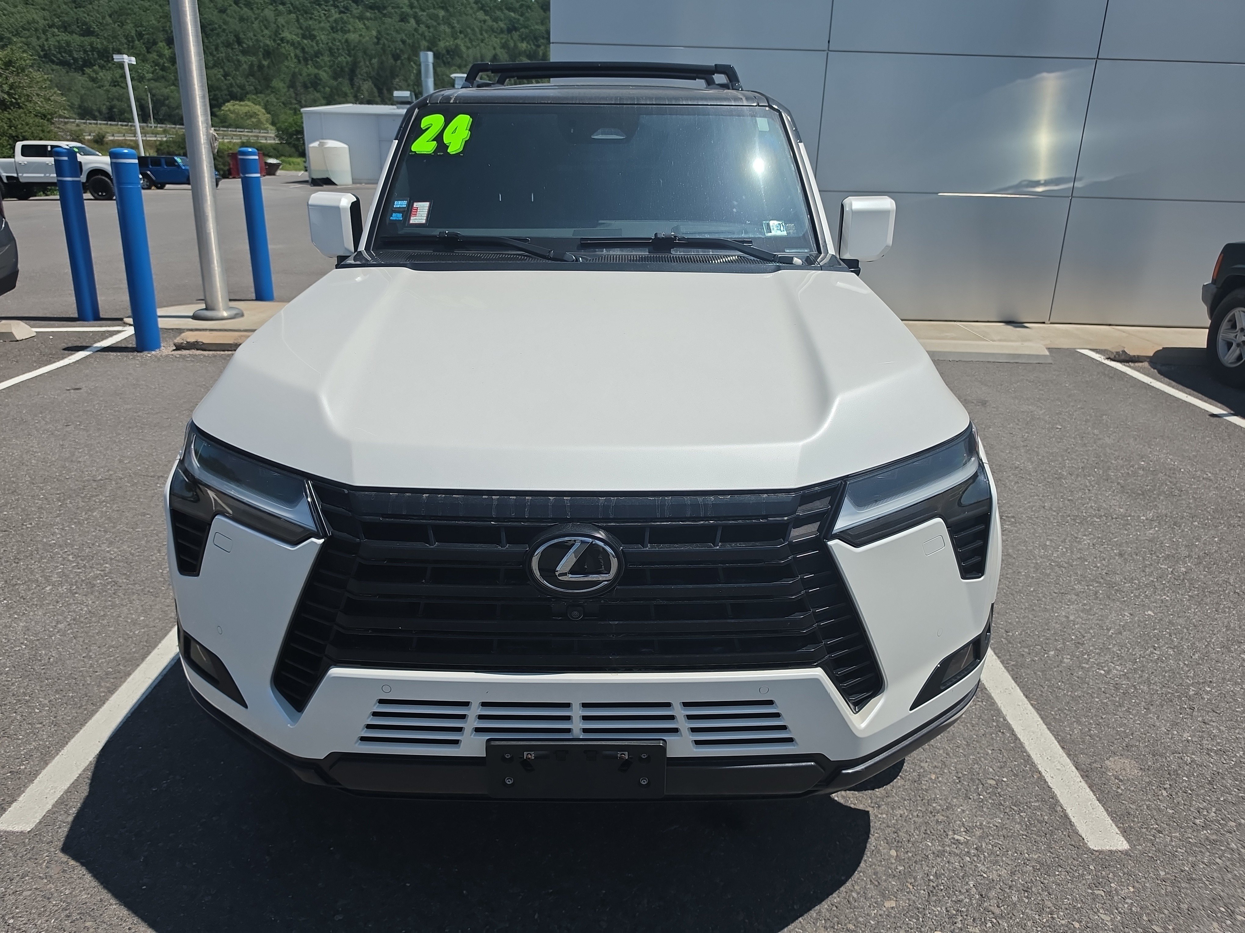 Used 2024 Lexus GX 550 AWD/4WD image 9