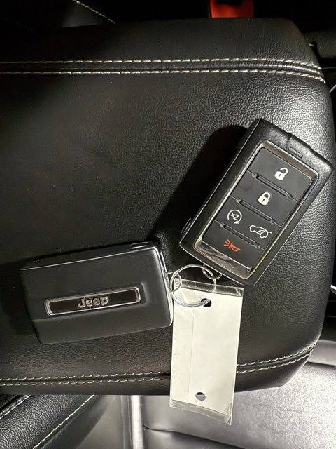 Used 2023 Jeep Grand Cherokee Limited image 42