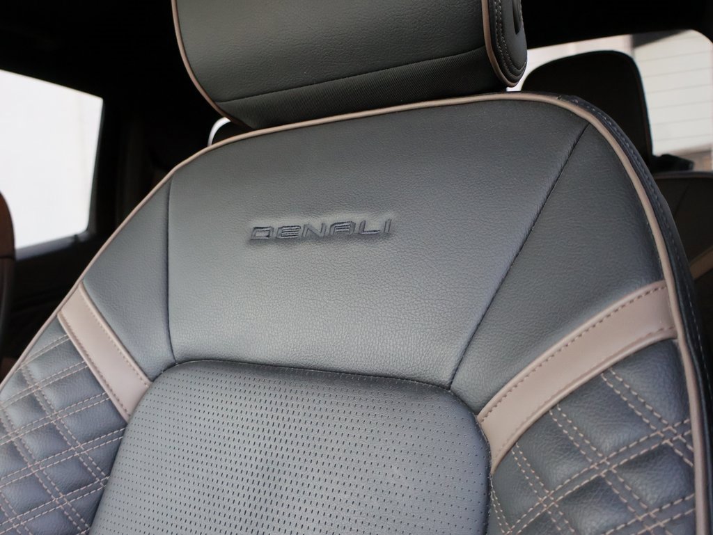 Used 2023 GMC Canyon Denali image 42