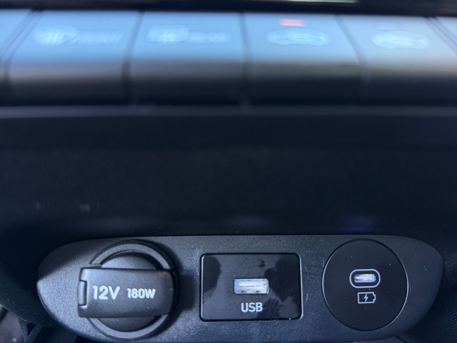 Certified 2025 Hyundai Elantra SEL FWD image 31