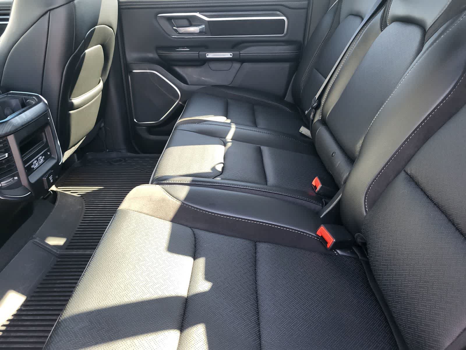 Used 2024 RAM 1500 Laramie AWD/4WD image 30
