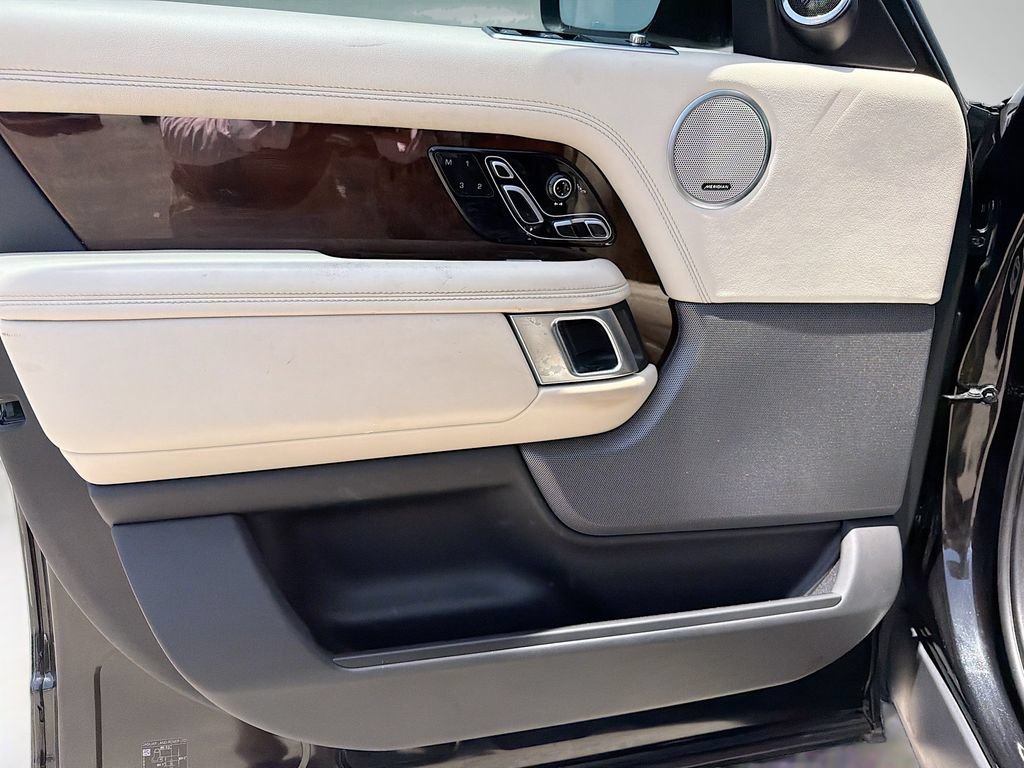 Used 2020 Land Rover Range Rover HSE AWD/4WD image 23
