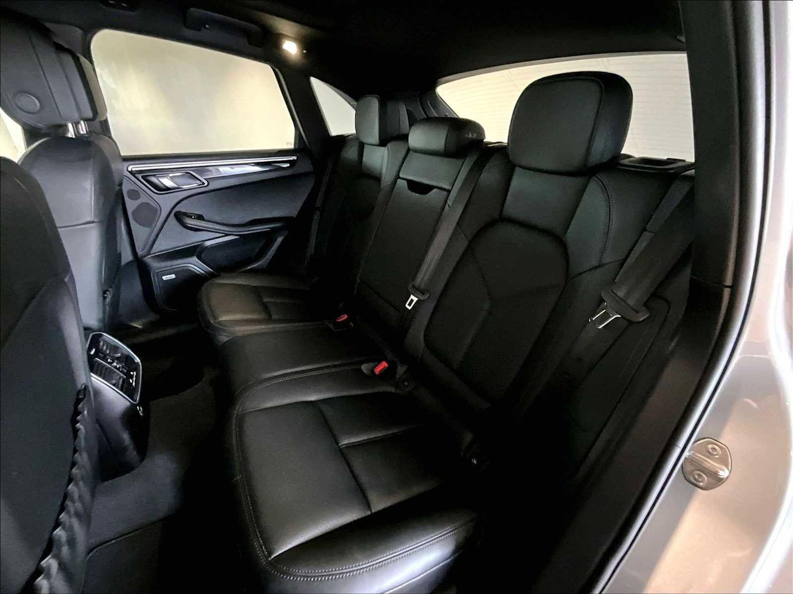 Used 2024 Porsche Macan S image 30