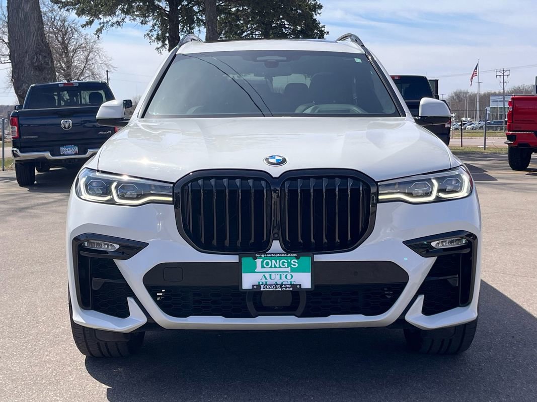 Used 2020 BMW X7 M50i image 3