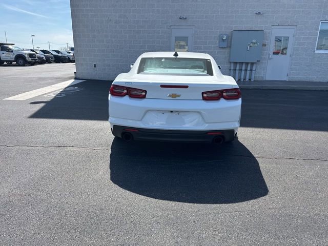 Used 2023 Chevrolet Camaro LT RWD image 3