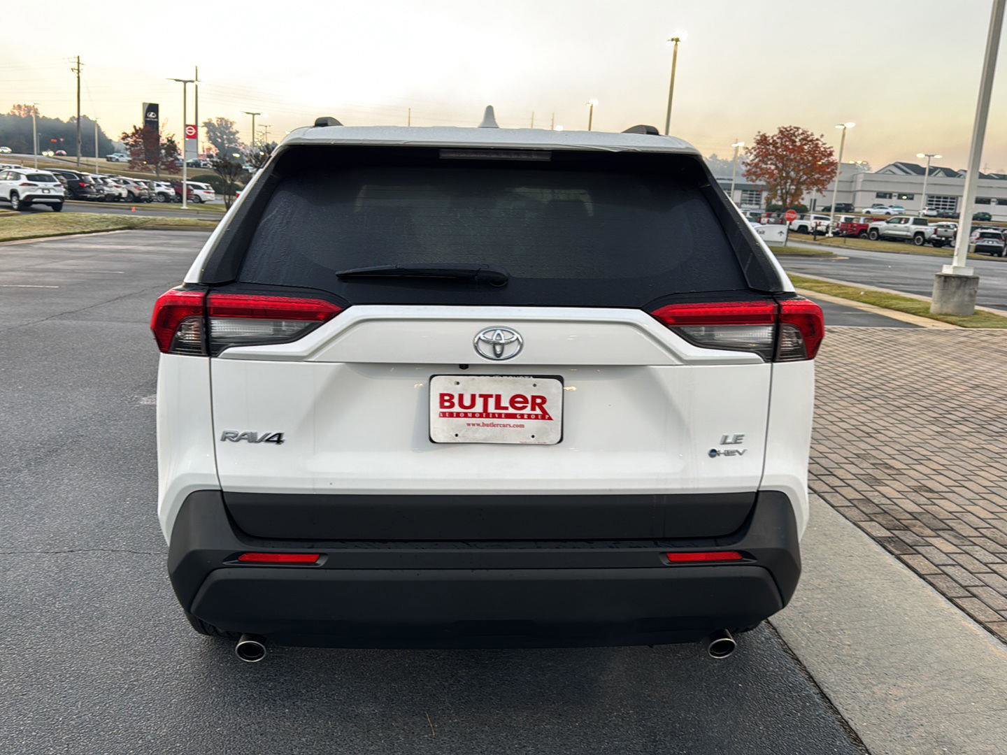 New 2025 Toyota RAV4 LE image 4