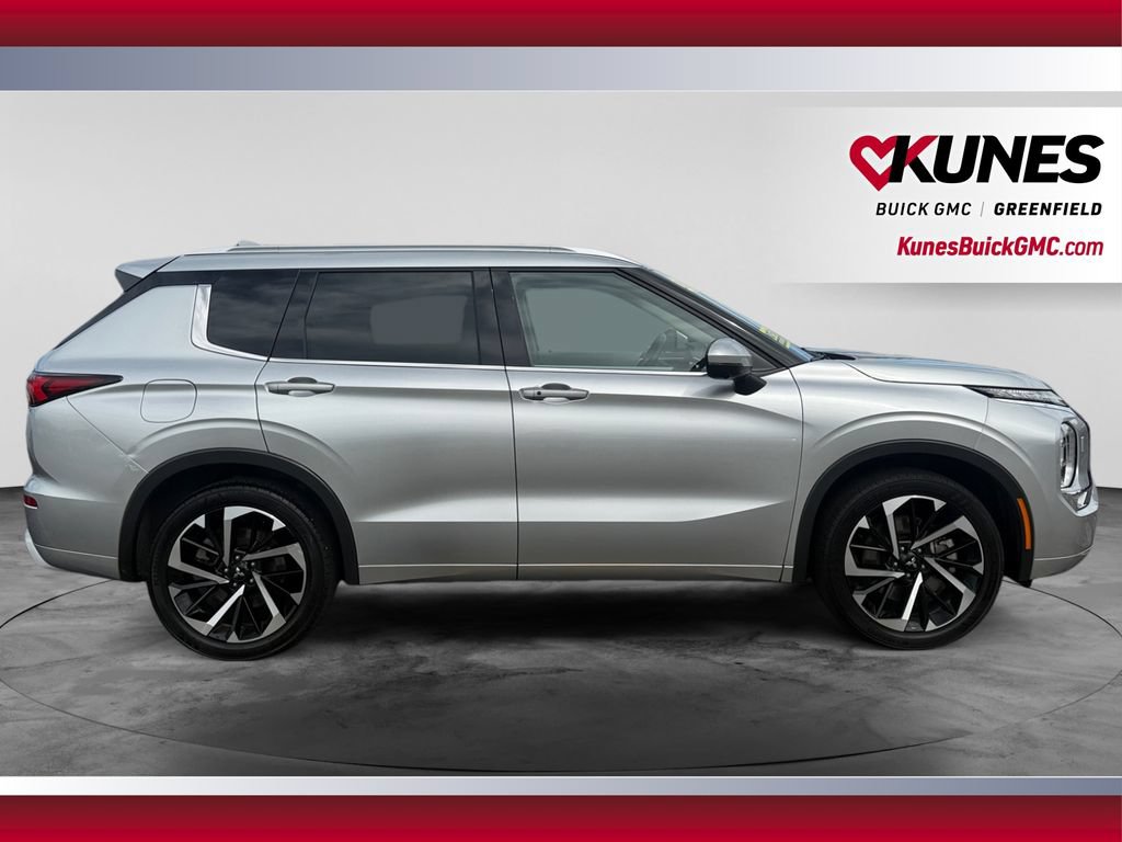 Used 2023 Mitsubishi Outlander SEL AWD/4WD image 8