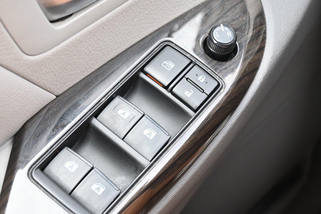 Used 2019 Toyota Sienna XLE FWD image 14