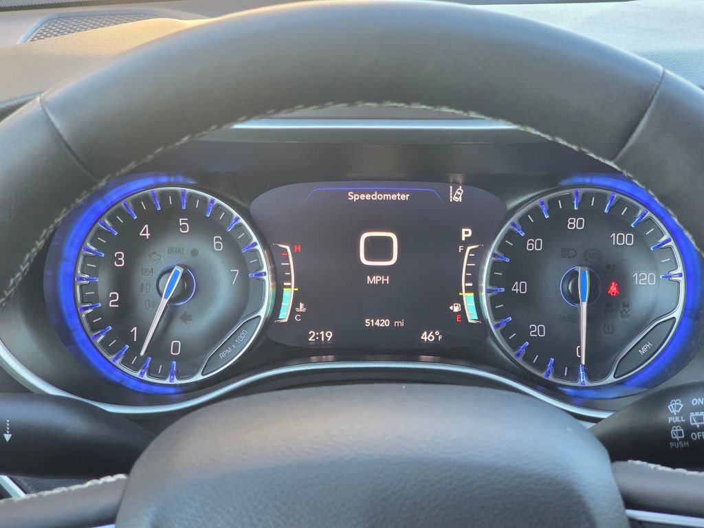 Used 2024 Chrysler Pacifica Touring-L FWD image 19