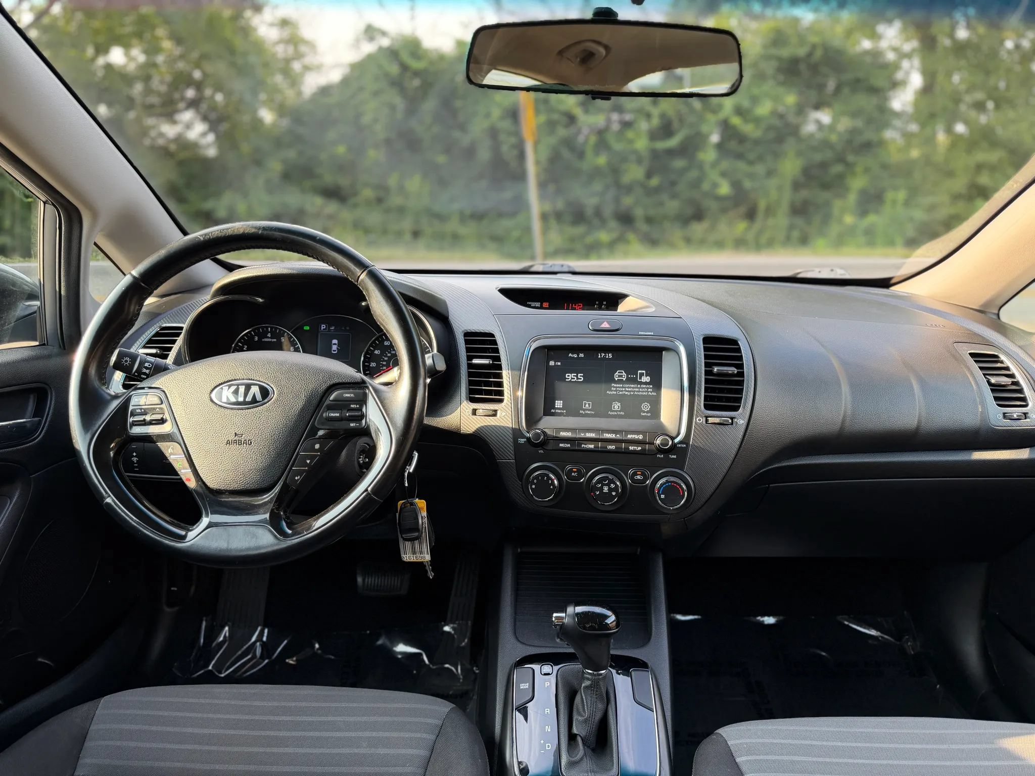 Used 2017 Kia Forte S FWD image 23