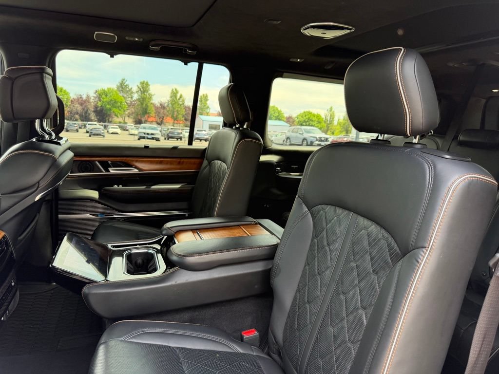 Used 2024 Jeep Grand Wagoneer L Series III AWD/4WD image 32