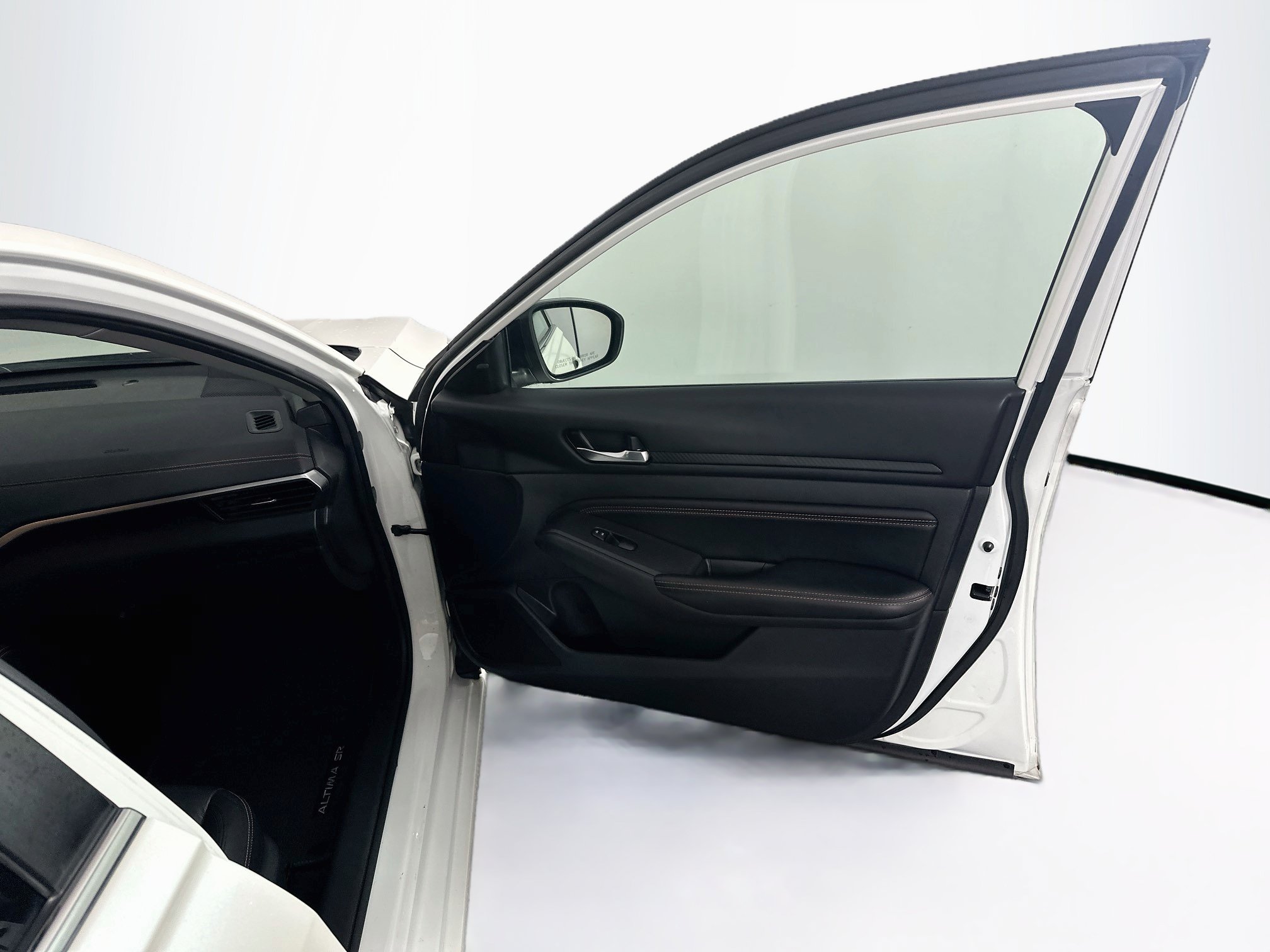 Used 2019 Nissan Altima 2.5 SR FWD image 32