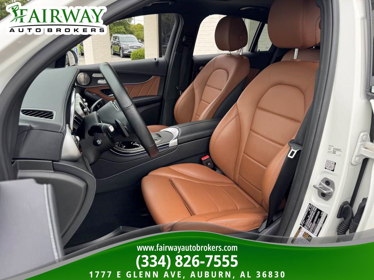 Used 2023 Mercedes-Benz GLC 300 4MATIC Coupe image 10