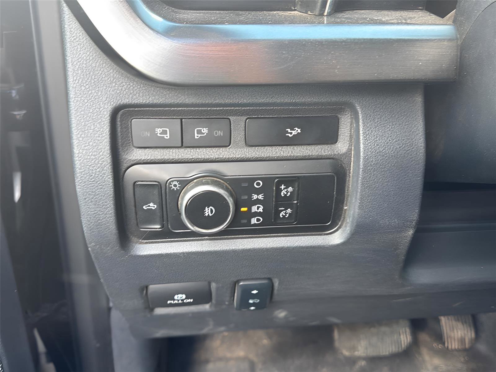 Used 2024 Ford F350 Lariat w/ Sport Appearance Package image 18