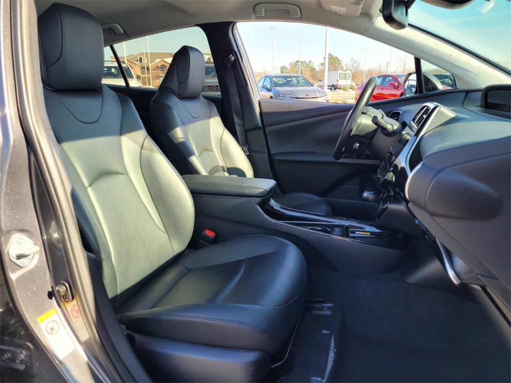 Used 2019 Toyota Prius L Eco image 12