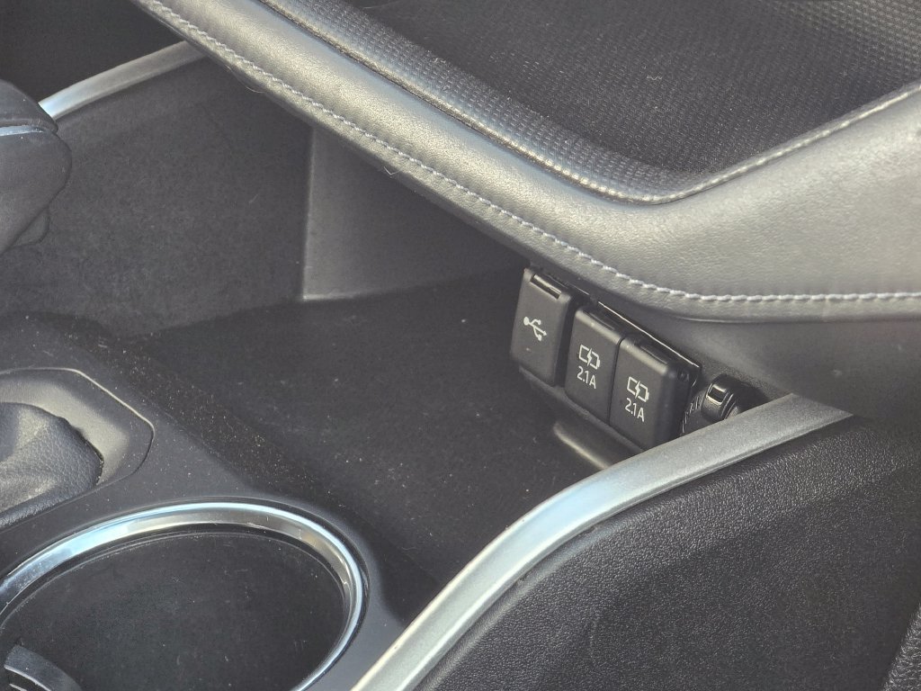 Used 2021 Toyota Highlander XLE FWD image 15
