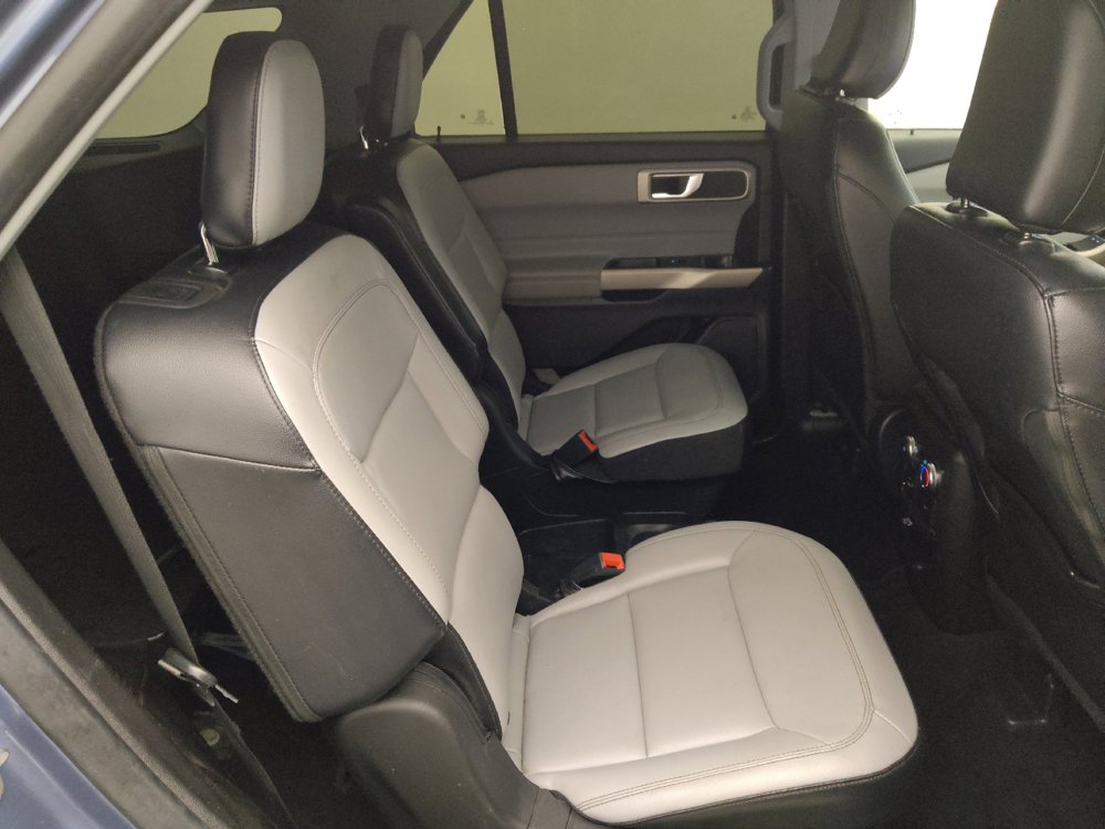 Used 2021 Ford Explorer XLT w/ Equipment Group 202A RWD image 19