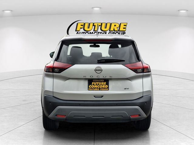 Used 2023 Nissan Rogue SV image 5