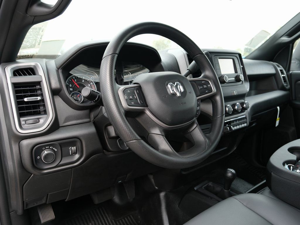 New 2024 RAM 3500 Tradesman AWD/4WD image 12