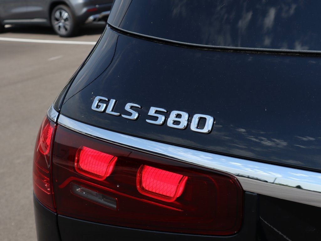 New 2026 Mercedes-Benz GLS 580 4MATIC image 17