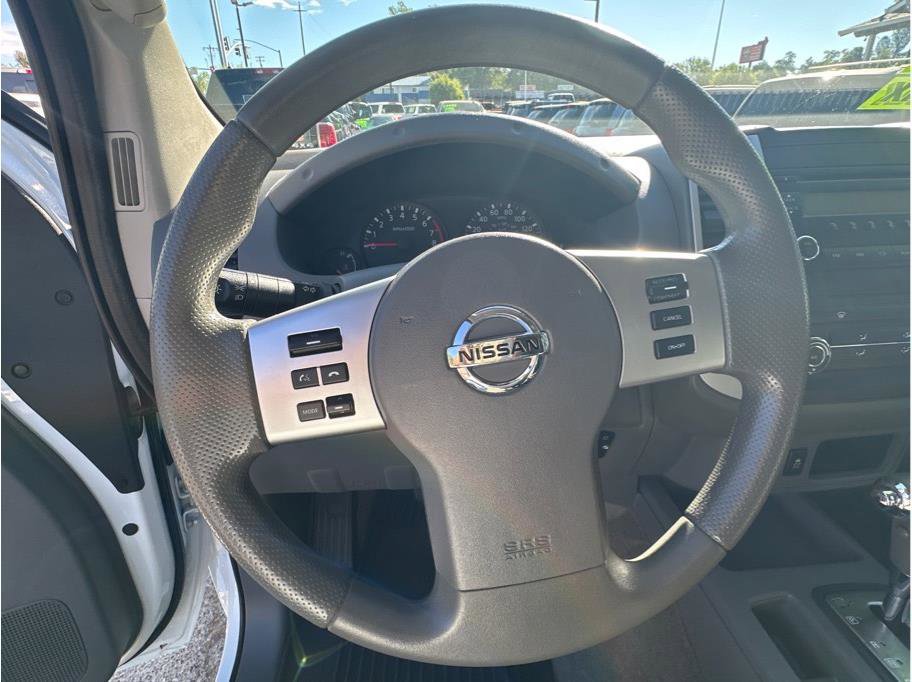 Used 2016 Nissan Frontier S image 14