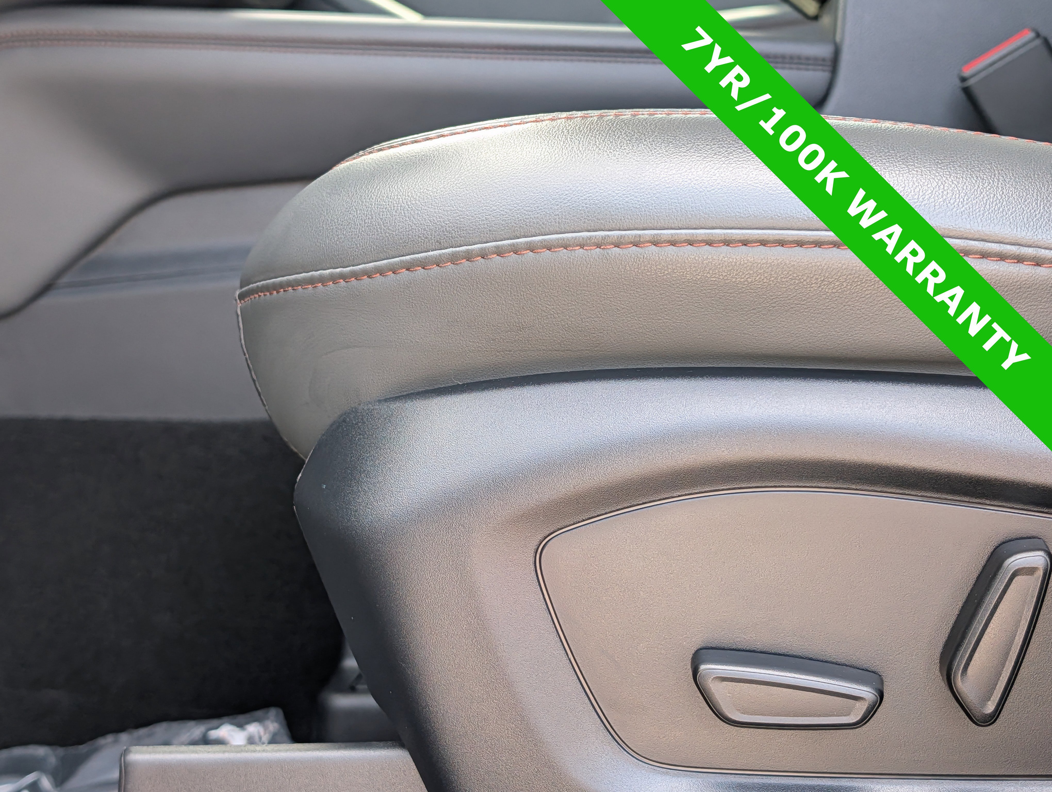 Certified 2025 Ford Explorer Active w/ Active Comfort Package RWD image 23