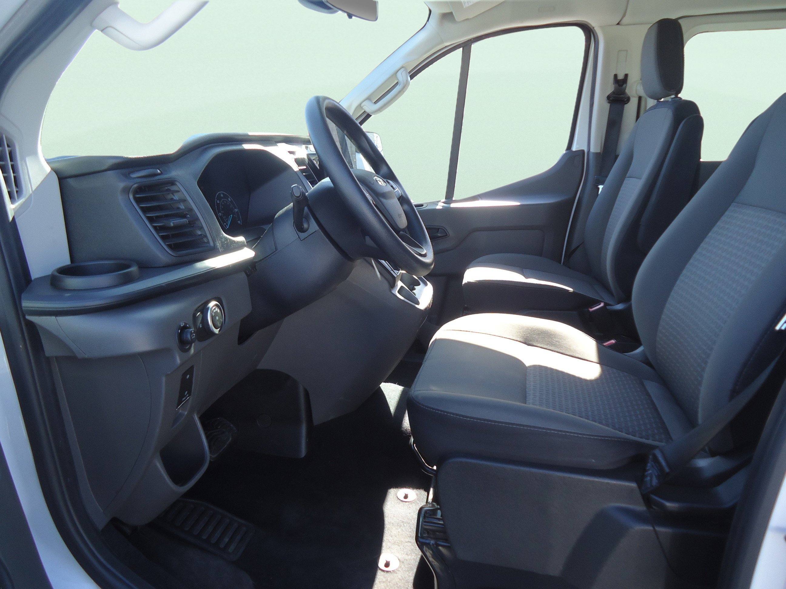 Used 2024 Ford Transit 350 XLT RWD image 21