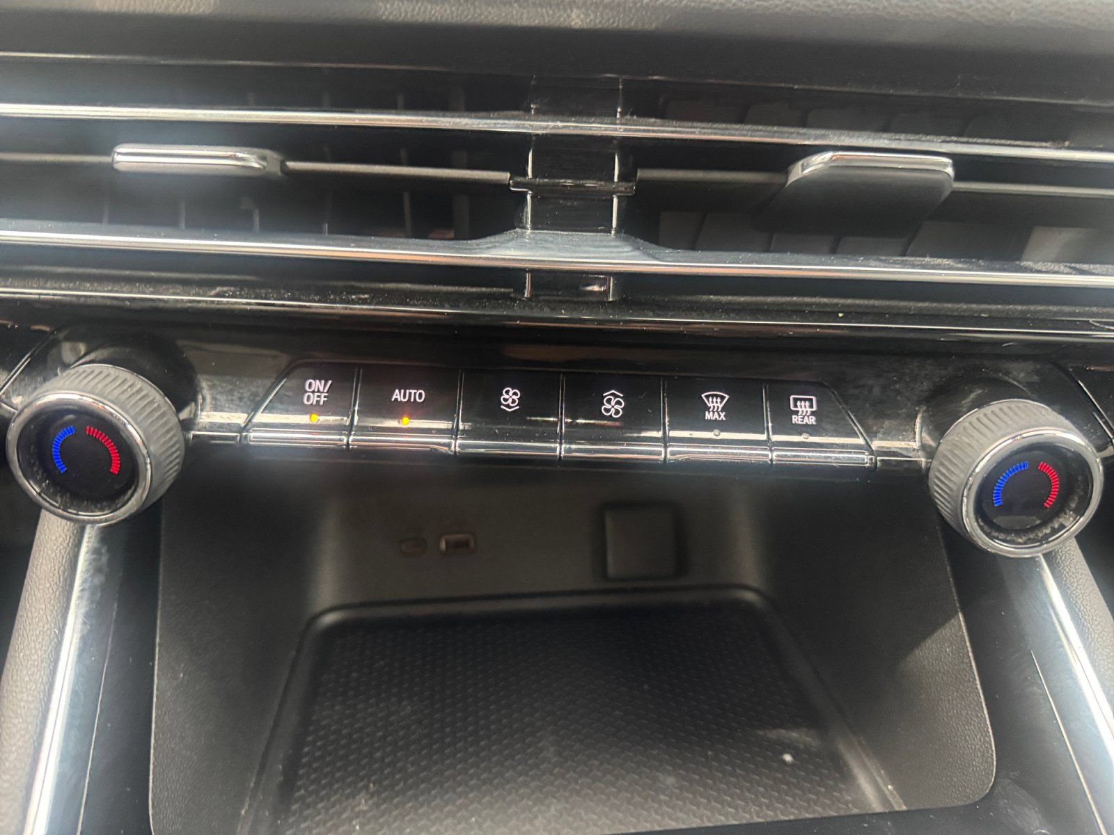 Certified 2024 Chevrolet Traverse LS FWD image 20