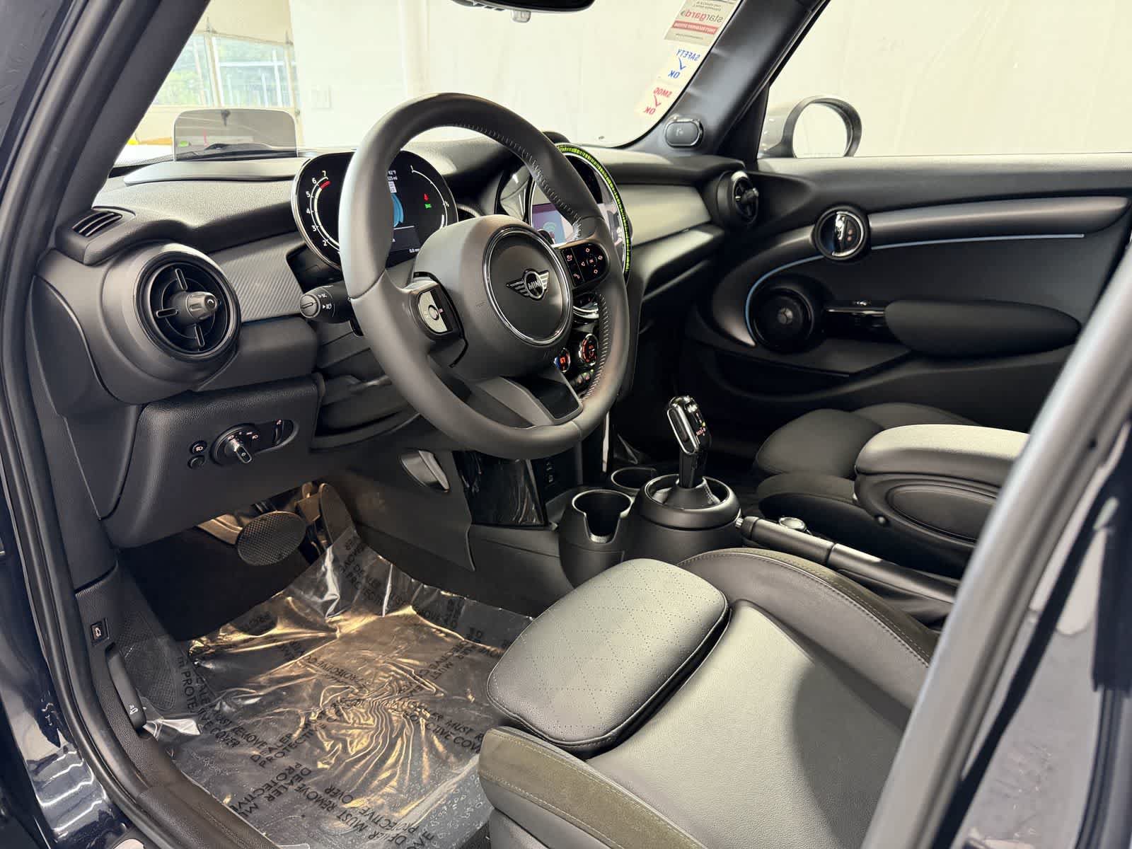 Used 2024 MINI Cooper S FWD image 9