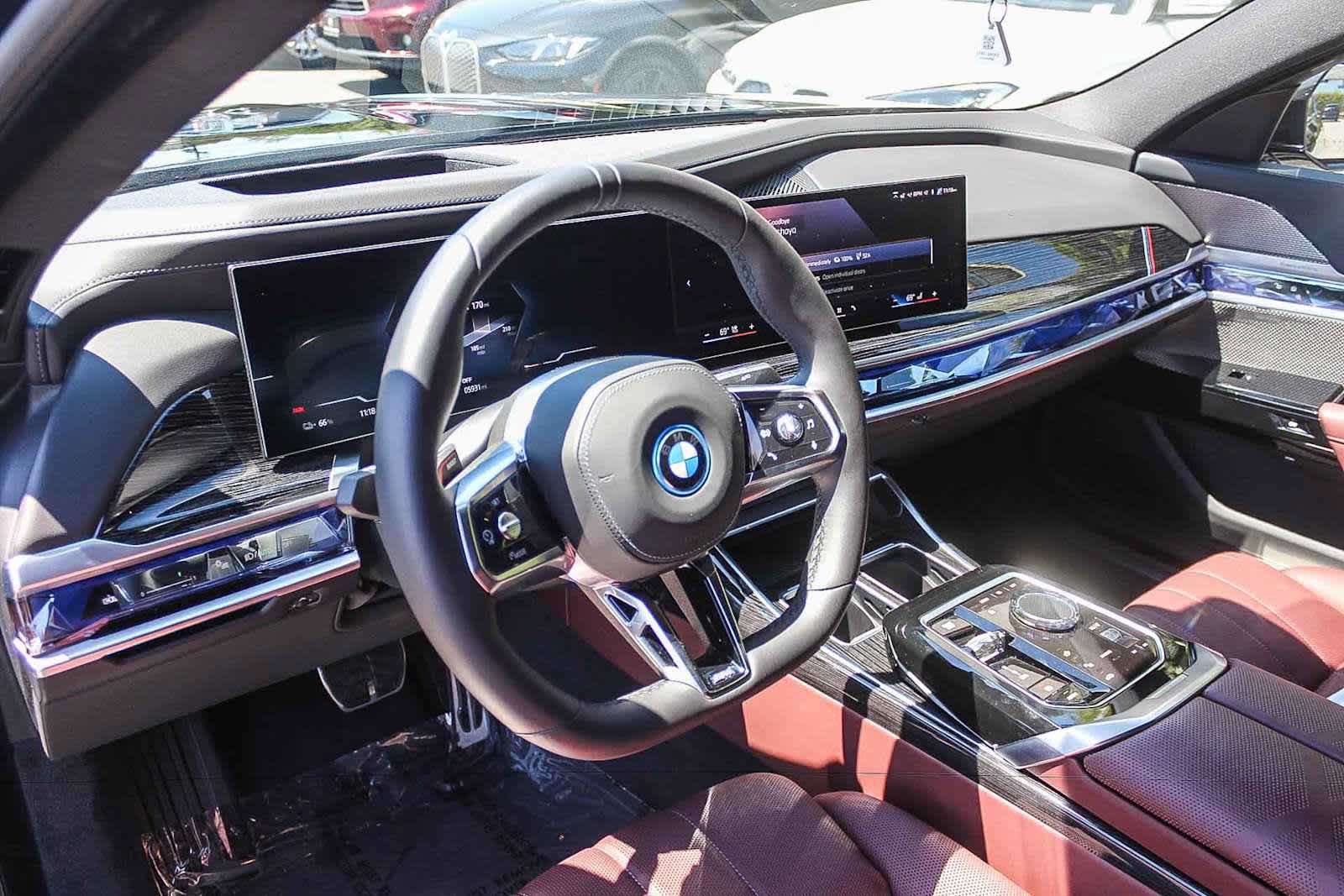 Certified 2025 BMW i7 eDrive50 w/ Executive Package RWD image 16