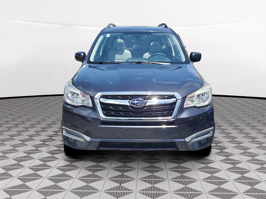 Used 2017 Subaru Forester 2.5i Premium AWD/4WD image 2