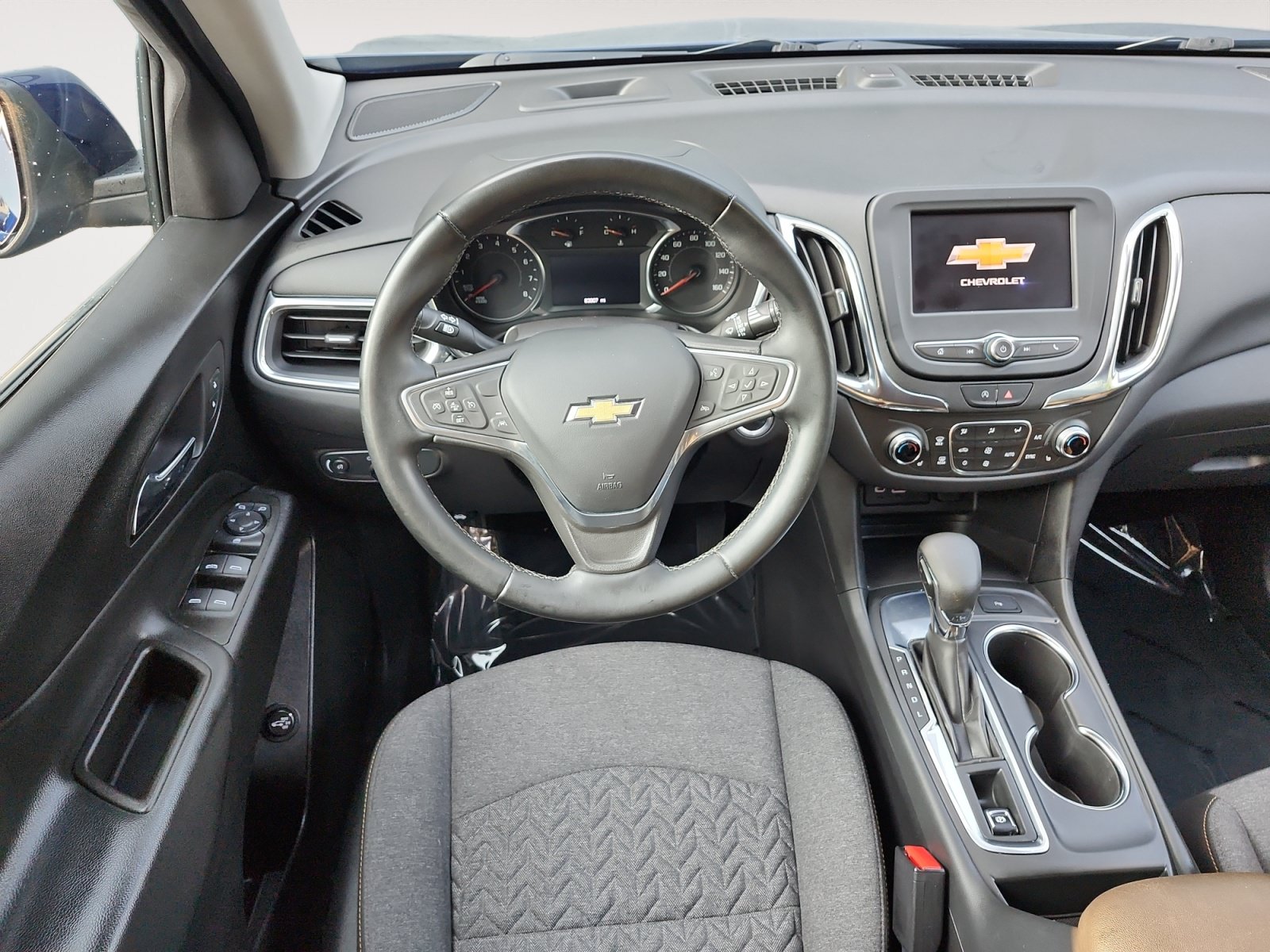 Used 2023 Chevrolet Equinox LT w/ Driver Convenience Package FWD image 10