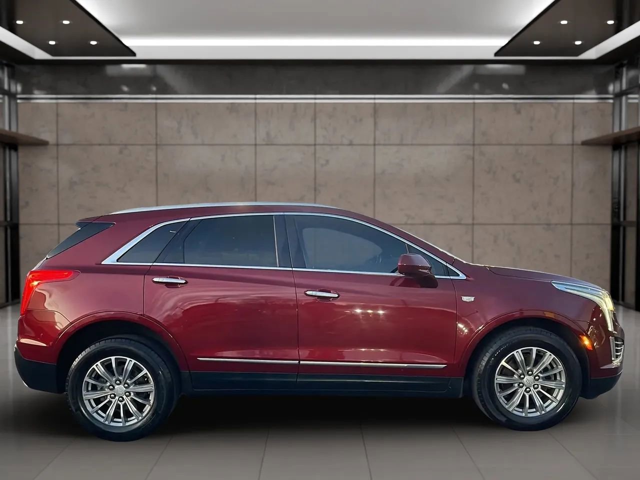 Used 2018 Cadillac XT5 Luxury image 6