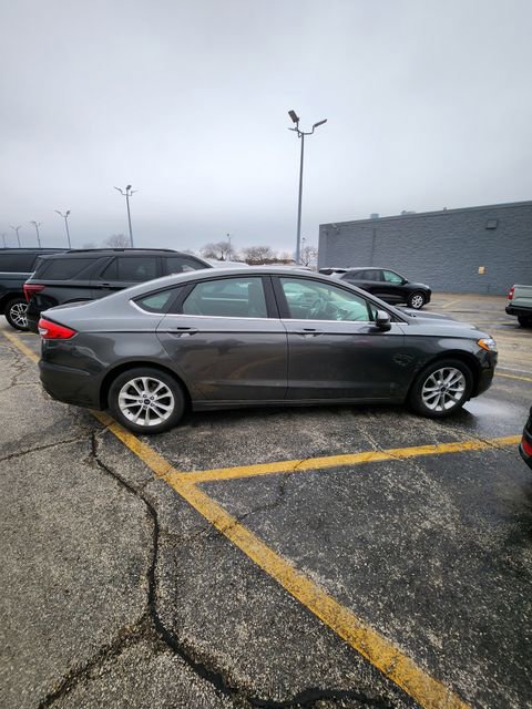 Used 2020 Ford Fusion SE image 13