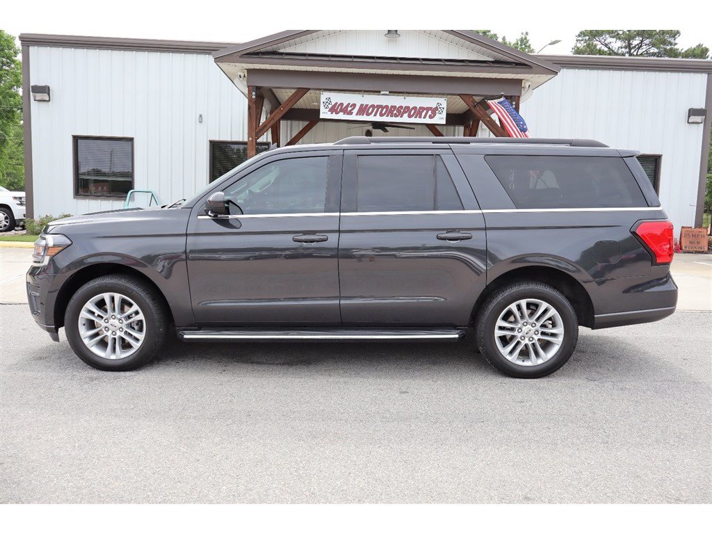 Used 2022 Ford Expedition Max XLT AWD/4WD image 2
