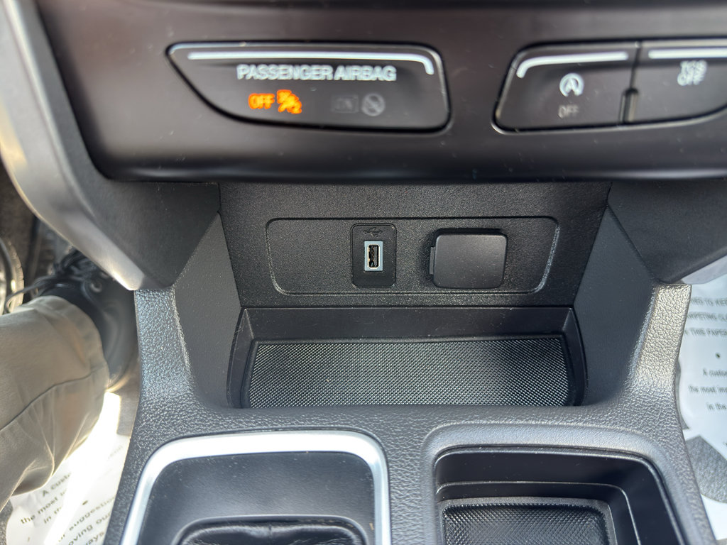 Used 2017 Ford Escape SE w/ Equipment Group 201A AWD/4WD image 30