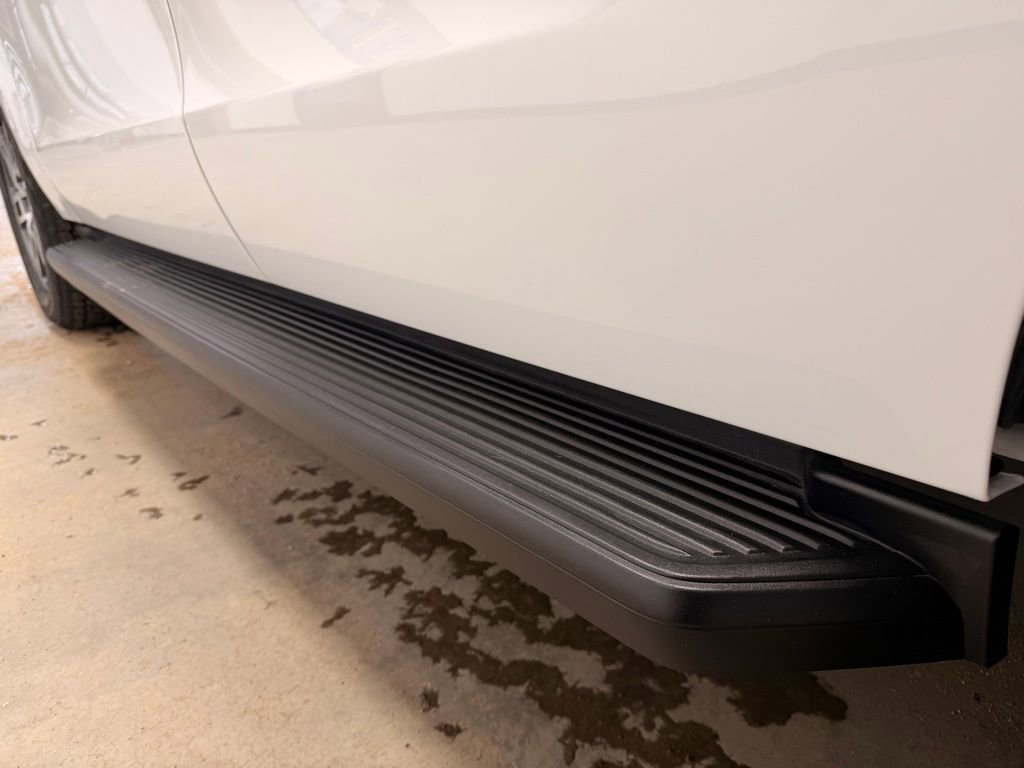 Used 2025 Ford Expedition Active image 17