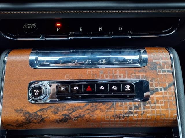 New 2025 Lincoln Aviator Black Label w/ Jet Appearance Package image 8