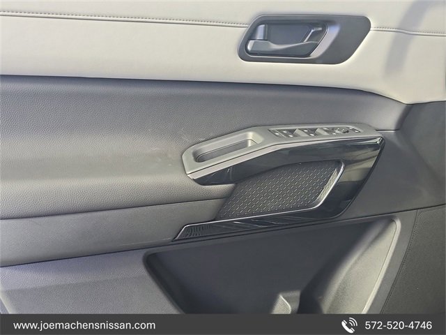 New 2025 Nissan Pathfinder SV image 21