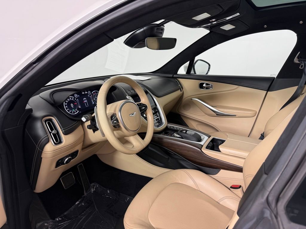 Used 2021 Aston Martin DBX image 4