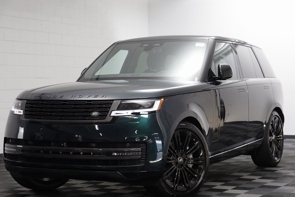New 2025 Land Rover Range Rover SE