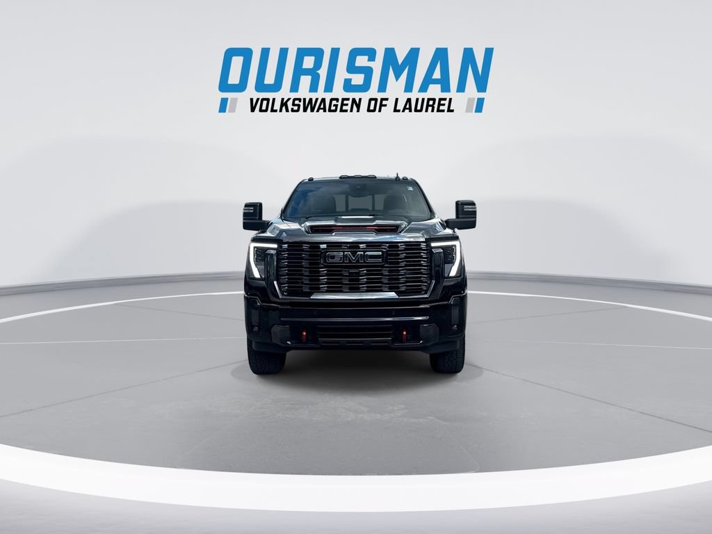 Used 2024 GMC Sierra 2500 Denali Ultimate AWD/4WD image 3
