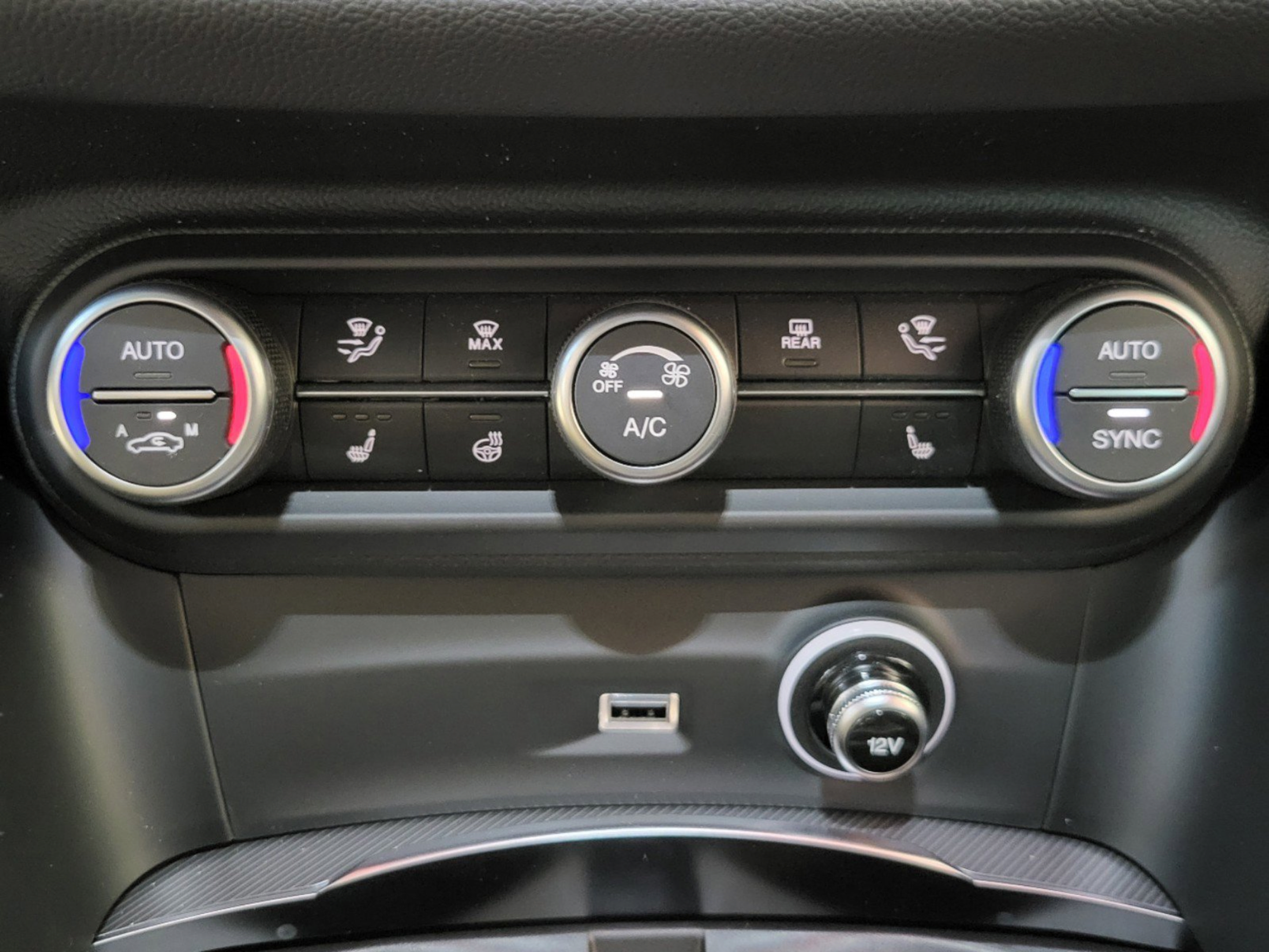 New 2025 Alfa Romeo Stelvio Sprint AWD/4WD image 39