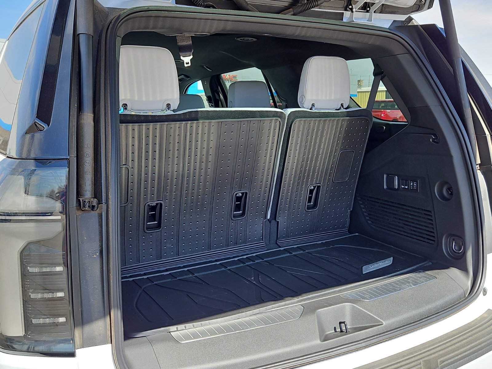New 2026 Chevrolet Tahoe Premier image 9