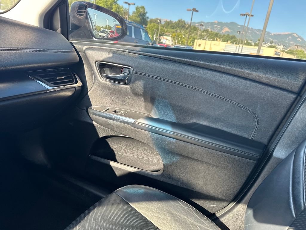 Used 2018 Toyota Avalon Limited w/ All Weather Liner Package image 36