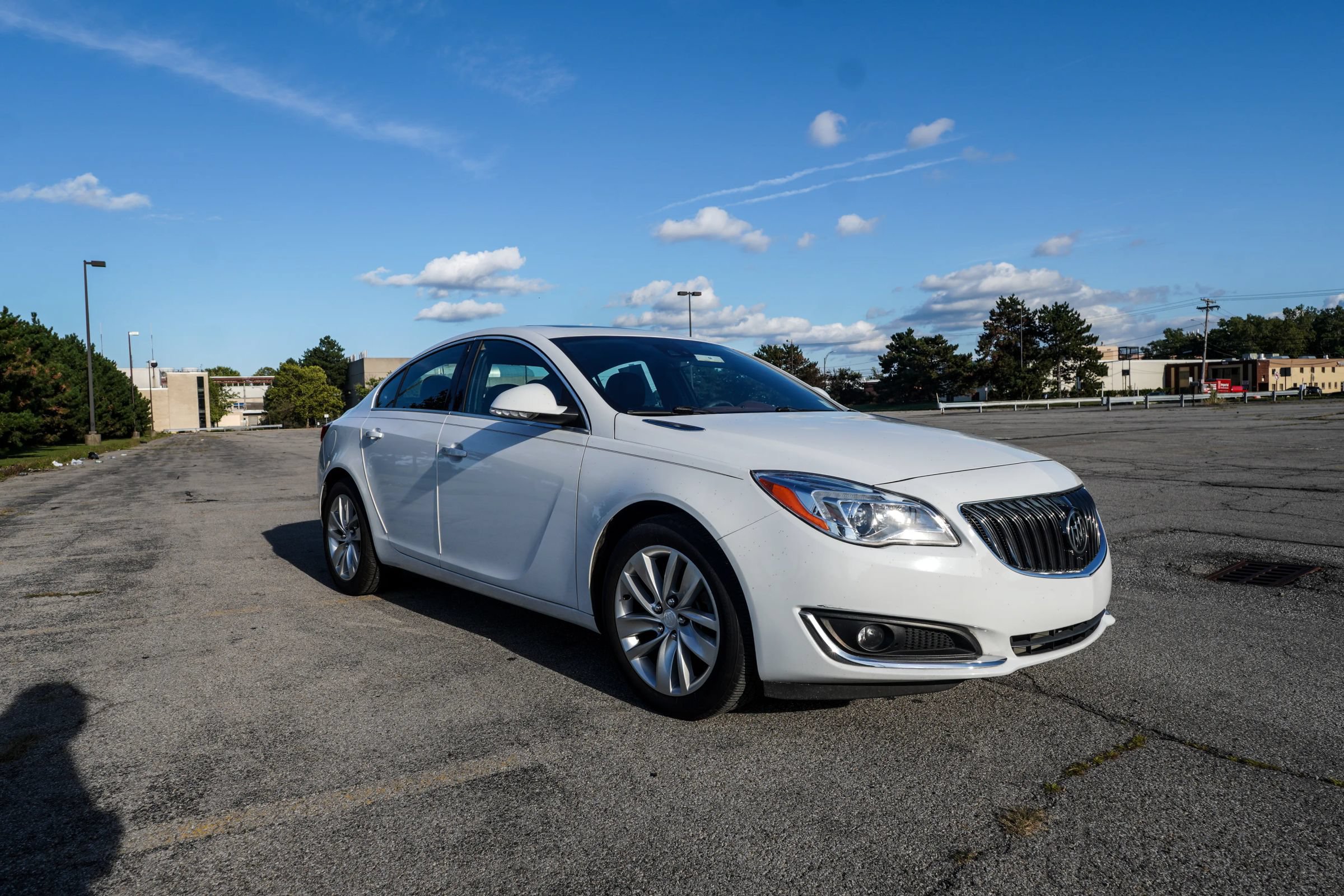 Used 2016 Buick Regal Premium w/ Driver Confidence Package #2 FWD image 4