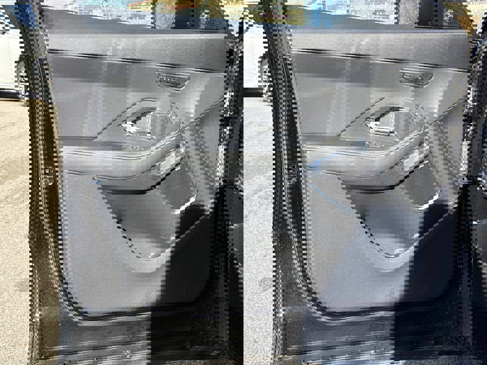 Used 2024 Jaguar E-PACE R-Dynamic SE image 16