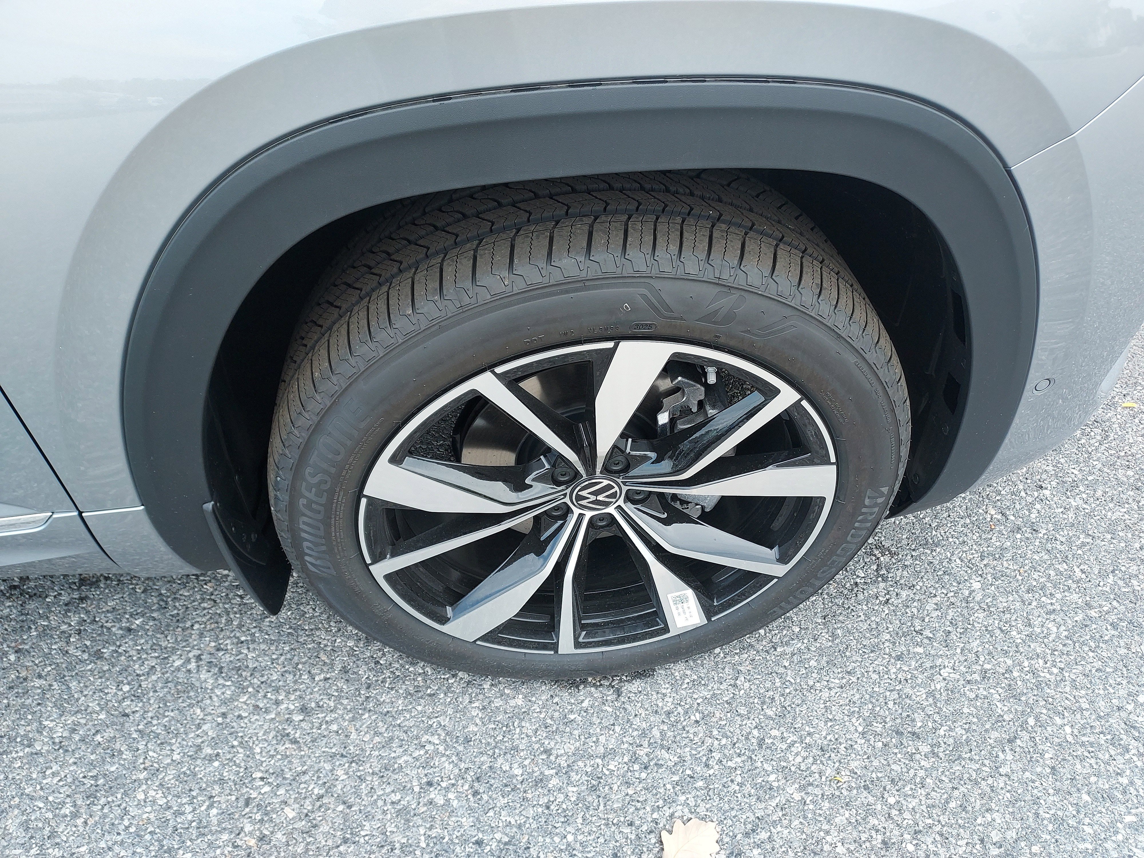 New 2026 Volkswagen Atlas SEL Premium R-Line image 12