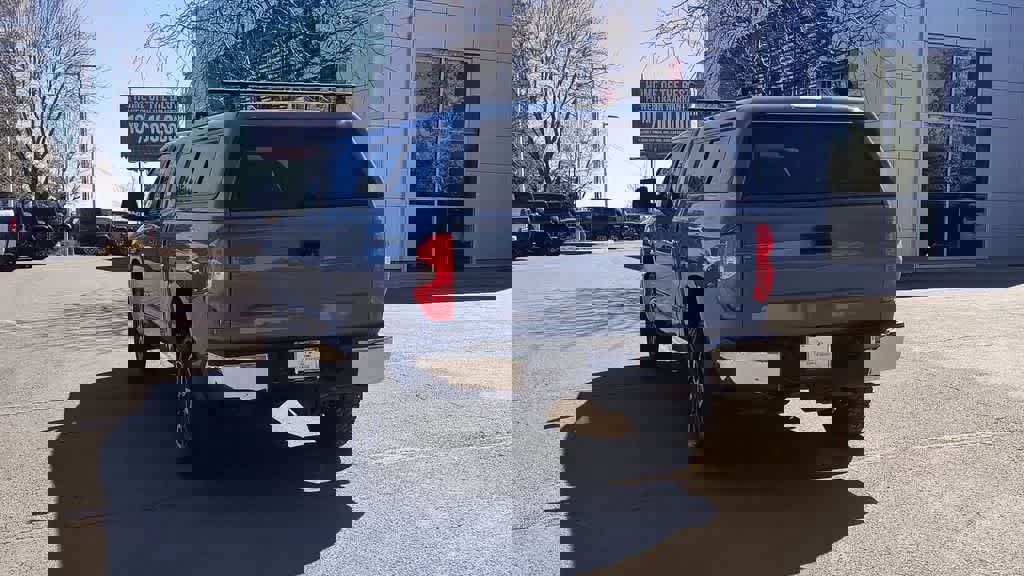 Used 2019 Toyota Tundra SR5 w/ TRD Off Road Package image 7