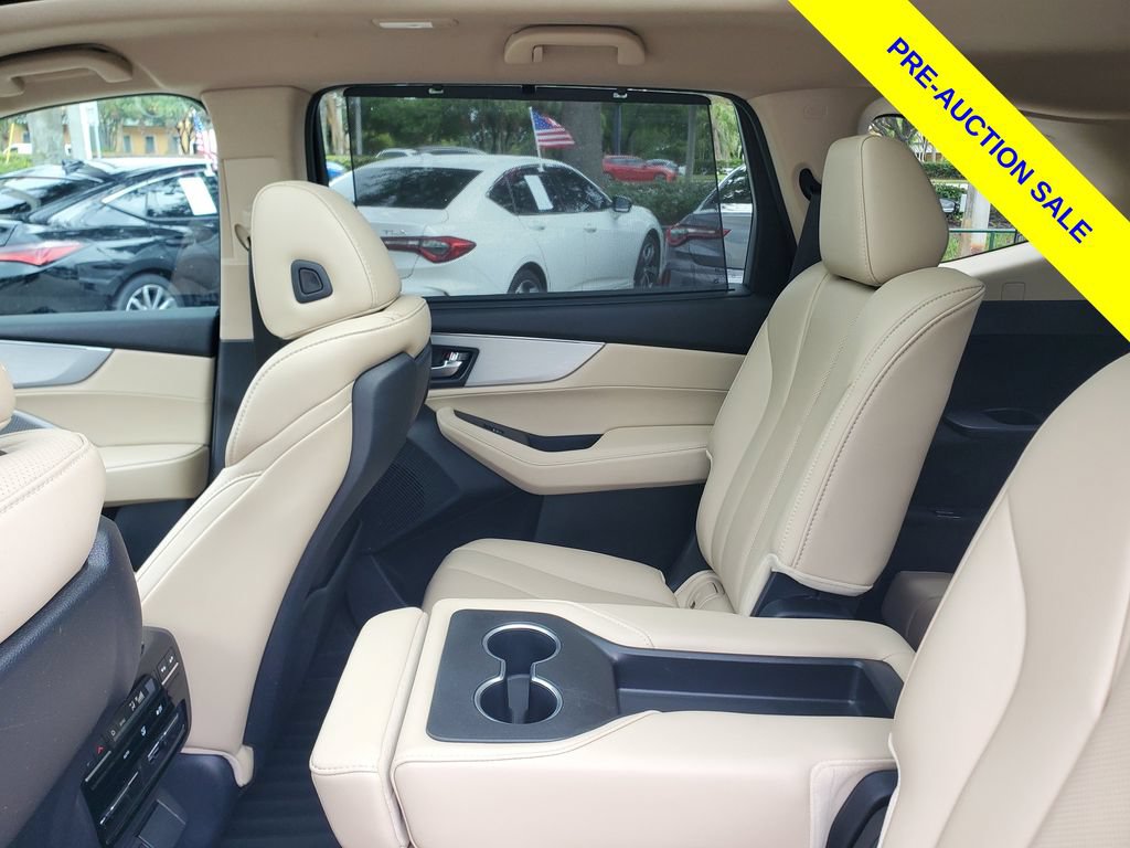 Certified 2024 Acura MDX w/ Technology Package FWD image 12